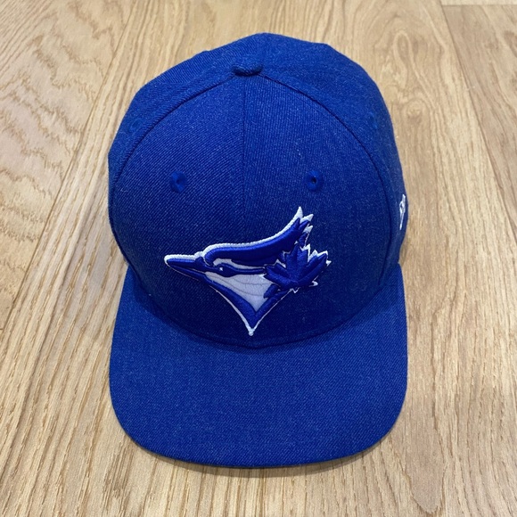New Era 9Fifty Toronto Blue Jays SnapBack Hat - Picture 1 of 10